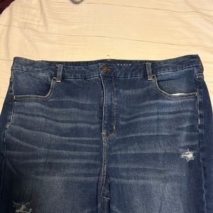 American Eagle Distressed jean